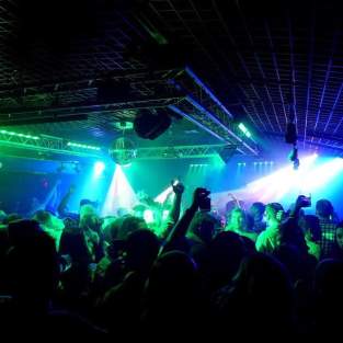 LIVE Nightclub