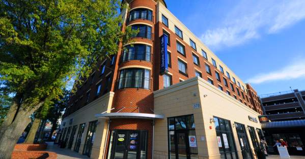 Outside view of Hampton Inn & Suites Carrboro