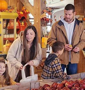 Family Shopping at Quarry Hill Orchard