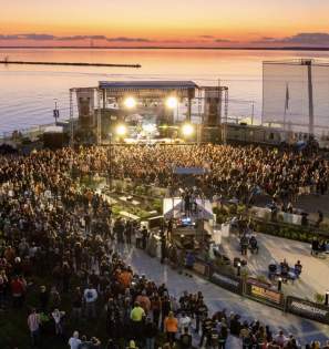Party at the Pier concert