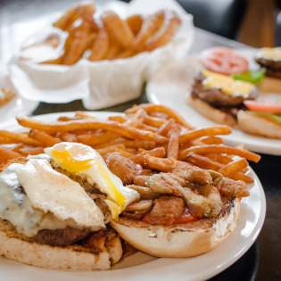 Broaddus Burger