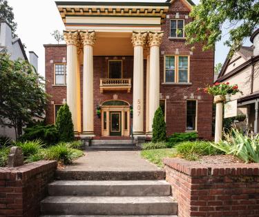 Lyndon House Bed & Breakfast