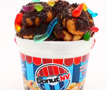 Bucket - Dirt N' Worms