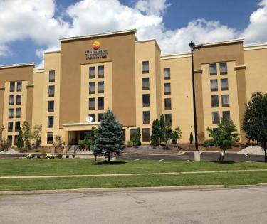 Comfort Inn & Suites Entrance