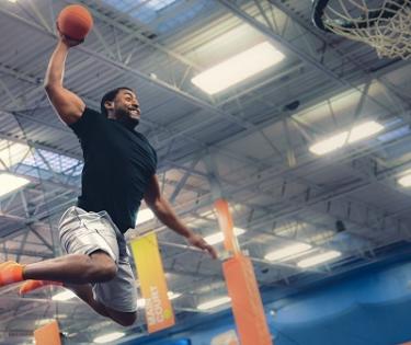 Skyzone Hoops