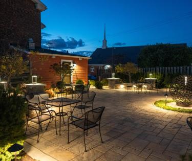 Rodney's on Broadway