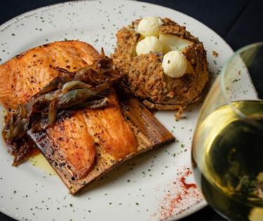 Rodney's on Broadway