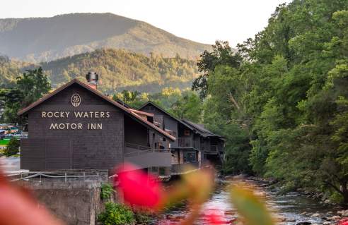 Historic Rocky Waters Inn, A Small Luxury Hotel