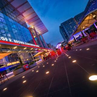 Avenida Houston night