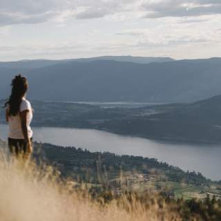 Where to Stay in Kelowna so You Can Wake up in Nature