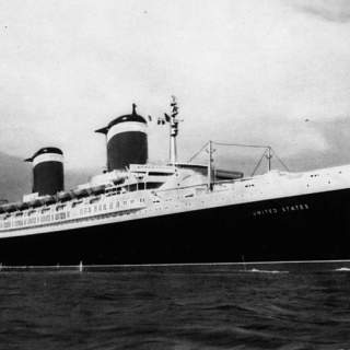 SS United States iconic smokestacks grace Mobile’s skyline ahead of new underwater assignment