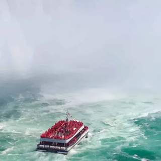 Queen Tour Niagara Falls