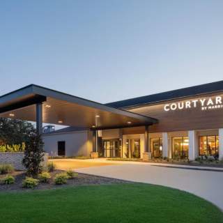 Courtyard by Marriott Addison/Midway