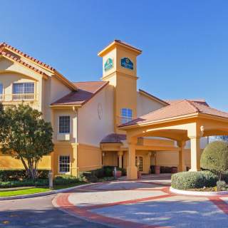 La Quinta Inn & Suites Dallas Addison Galleria