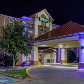 Quality Suites Addison-Dallas
