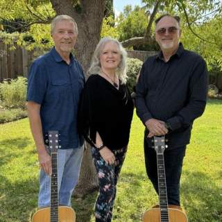 Harmony Lane returns to L&M Vineyard!
