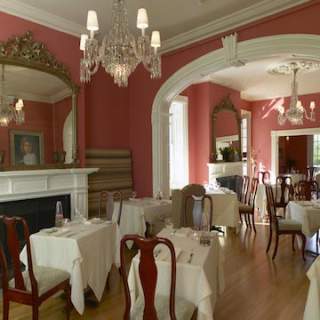 HobNob Restaurant & Wine Bar