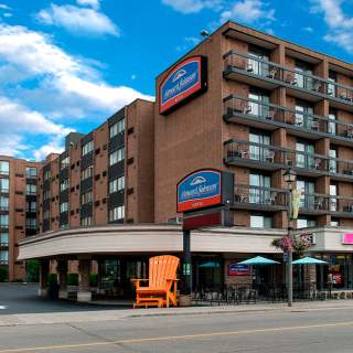 Howard Johnson Plaza by Wyndham by the Falls