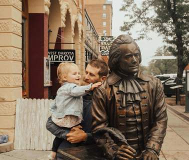 How To Plan A Budget-Friendly Vacation To Rapid City, South Dakota