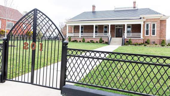 Elizabethtown Tourism relocating brings new life to historic home