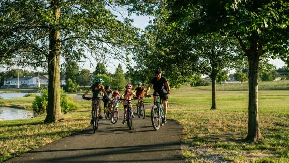 Spring into Etown: Top Spots to Enjoy the Season in Elizabethtown