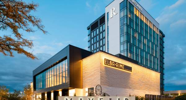 Renaissance Milwaukee West Hotel