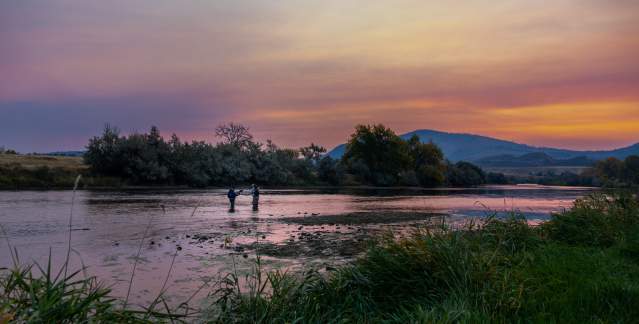 Scenic view fishing the North Platte River