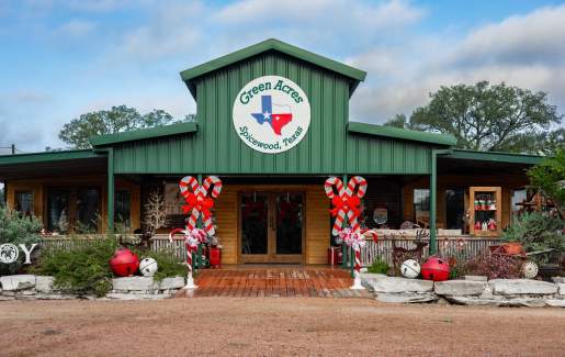 Christmas at the Barn
