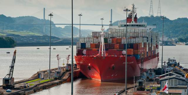 Cargo ship crossing at Miraflores Locks. Panama Canal, Panamá
