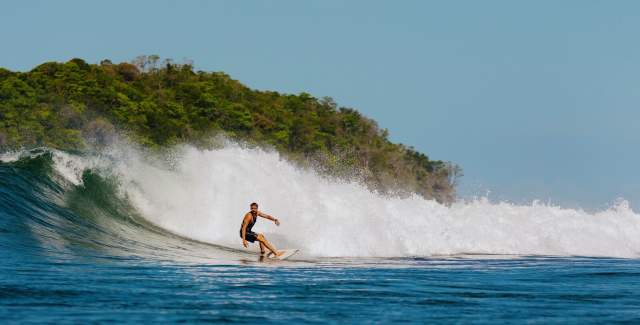 Surf at The Point in Santa Catalina, Veraguas province, Panamá