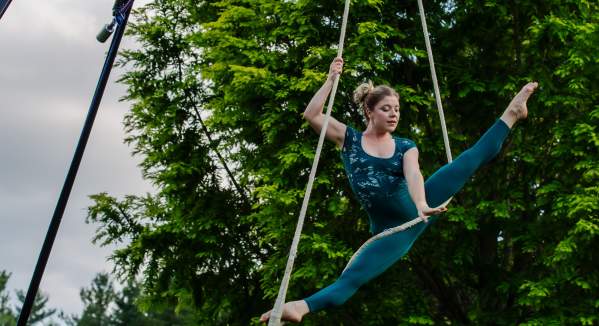 Arias Aloft: Chromatic at New England Botanic Garden