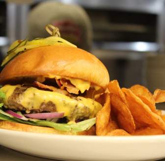 Dray Bar and Grill Burger