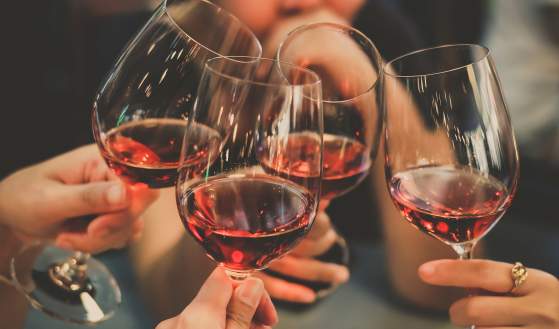 wine cheersing