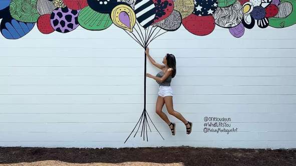 Interactive balloon mural