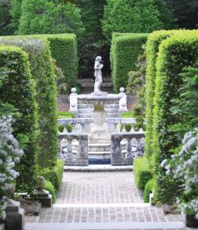 Elizabethan Gardens Interior