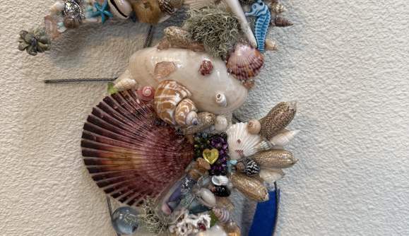 Celebrating Coastal Creativity: “Coastal Vibes” Exhibit Opens at the Florence Area Chamber Gallery