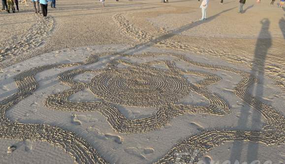 Circles in the Sand Beach Labyrinth and Art Draw
