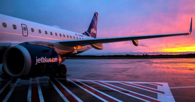 worcester-airport-jet-blue