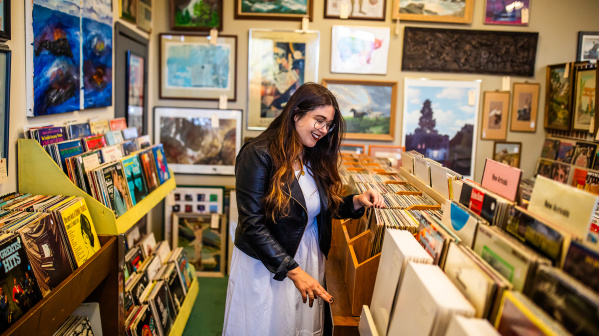 5 Thrifting Tips and Tricks with Jenni Yolo of “Makeover by Monday”