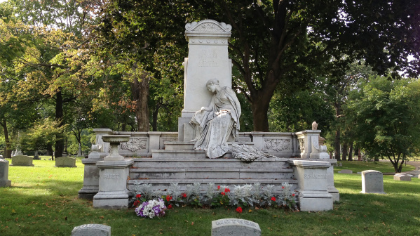 Forest Home Cemetery & Arboretum