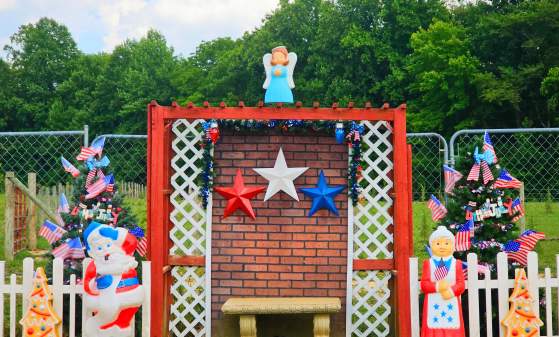 Christmas in July at 3 Palms Zoo