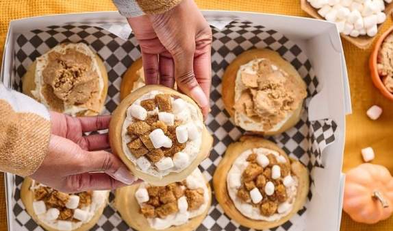 Cinnaholic Pumpkin Cookie