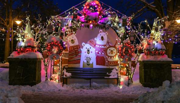 Getting into the Holiday Spirit in the Lake George Area