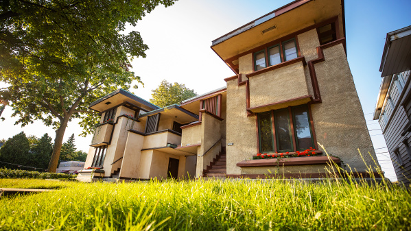 exterior of Frank Lloyd Wright architecture