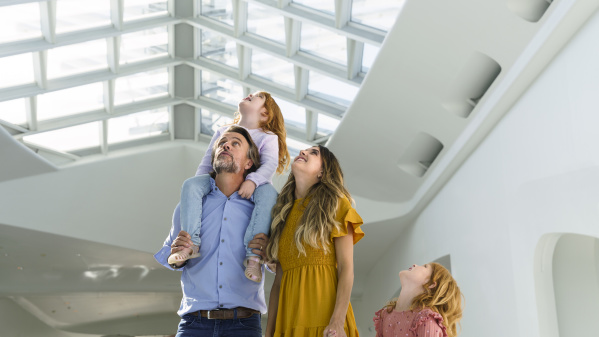 Familes looking around the Milwaukee Art Museum