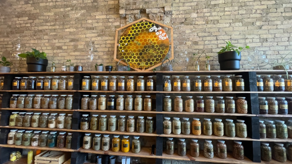 HoneyBee Sage Apothecary & Wellness Cafe