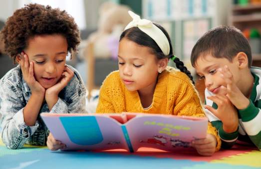 GenericReading_4096x2160