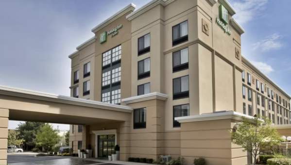 Holiday Inn & Suites U-M Area