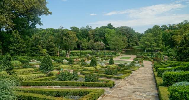 Fort Worth Botanic Garden - Rose Garden