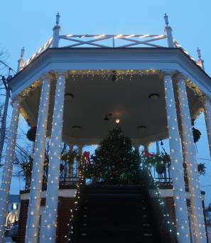 Holiday Lights in Warrensburg
